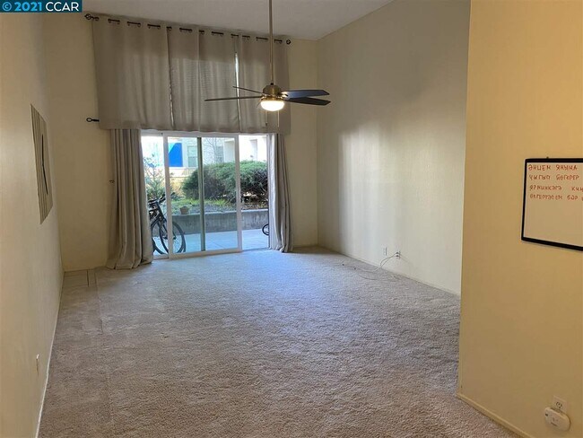 Building Photo - 440 N Civic Dr