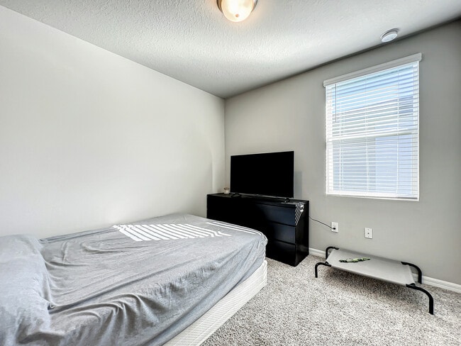 Building Photo - 2362 Brassie Ct