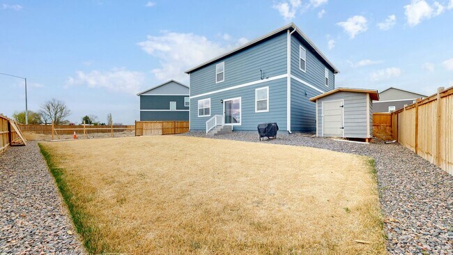Building Photo - Like New Home W/ 3 Bed, Office, & Loft