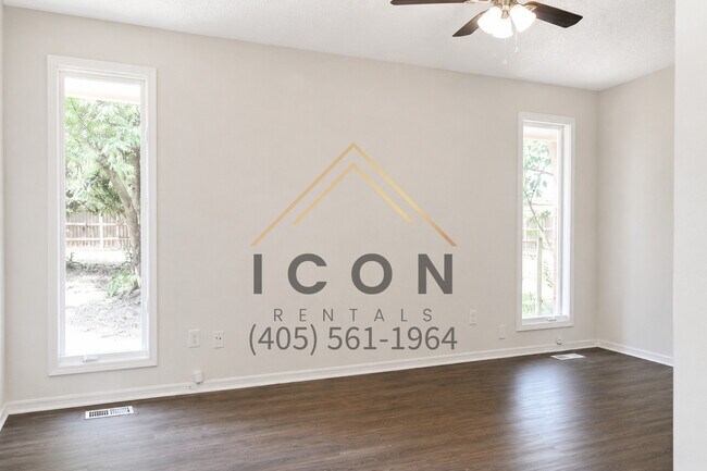 Building Photo - 515 N Robin Way