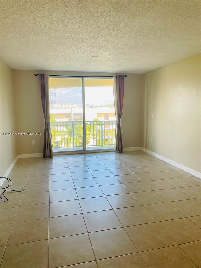 Building Photo - 201 Golden Isles Dr
