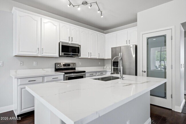 Building Photo - 34634 N Appaloosa Way