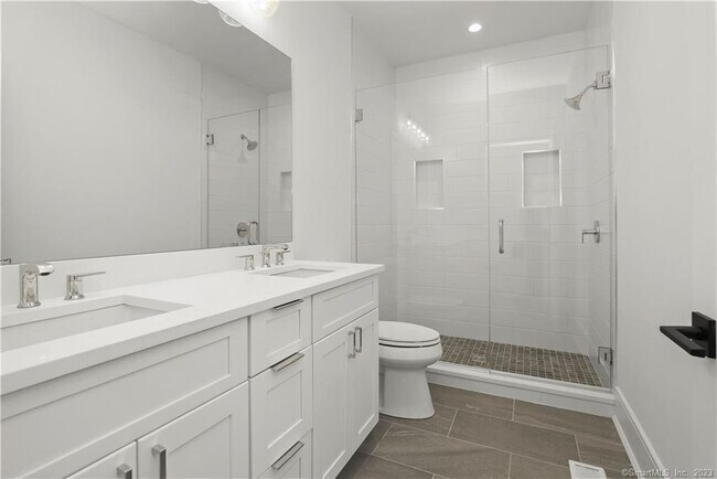 Building Photo - 2 Argento Ln