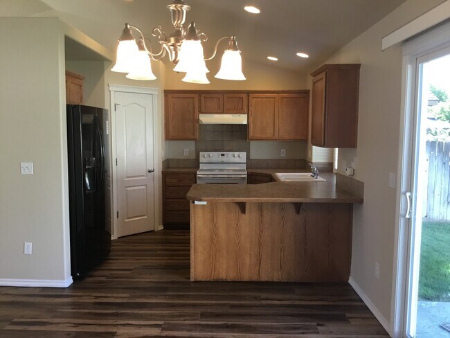 Building Photo - Beautiful & Spacious Four Bedroom Meridian Home!!!