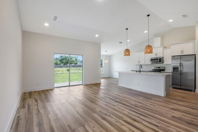 Building Photo - 2779 Quentin Ave SE