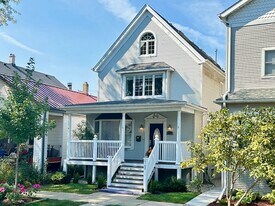 Building Photo - 4142 N Maplewood Ave