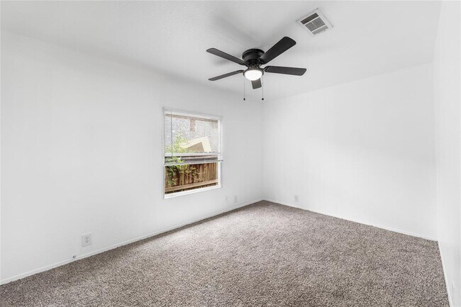 Building Photo - 11910 Greenrock Ln
