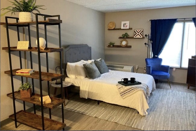 Building Photo - 4205 Hatch Blvd