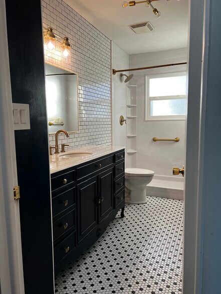 Building Photo - 1268 Austin Ave