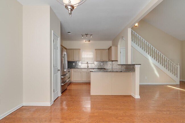 Building Photo - 331 Fountain River Dr
