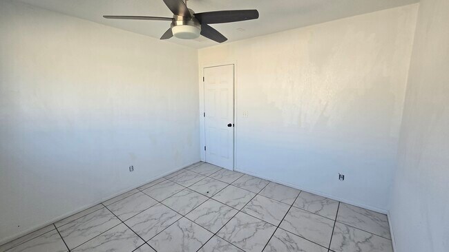 Building Photo - 106 S 29th Ave