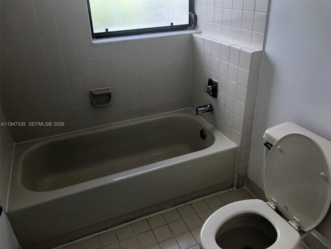 Building Photo - 8850 SW 123rd Ct