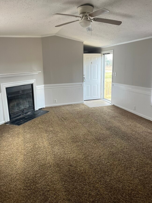 Building Photo - 1700 Lizzie Mill Rd