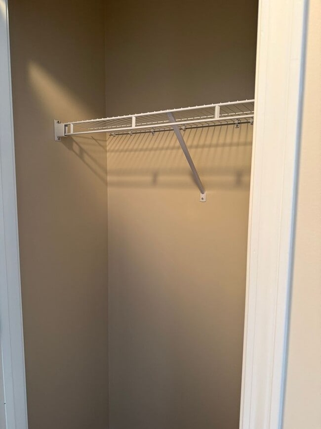 Building Photo - 1240 Ball Park Ave NE