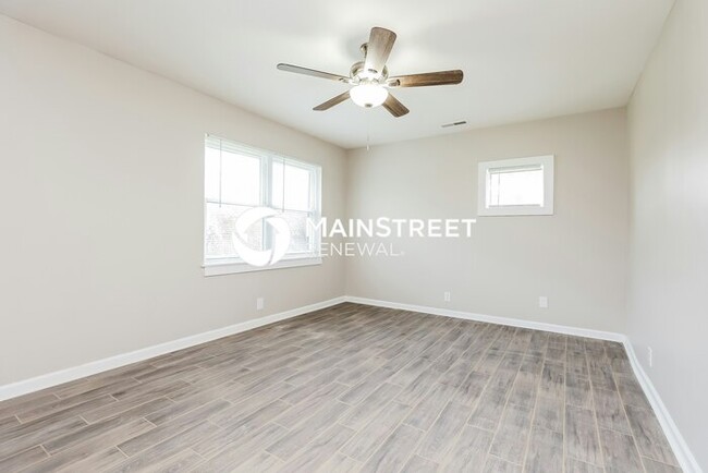 Building Photo - 226 Grandview Dr