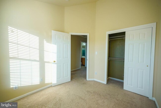 Building Photo - 443 Tuvira Ln