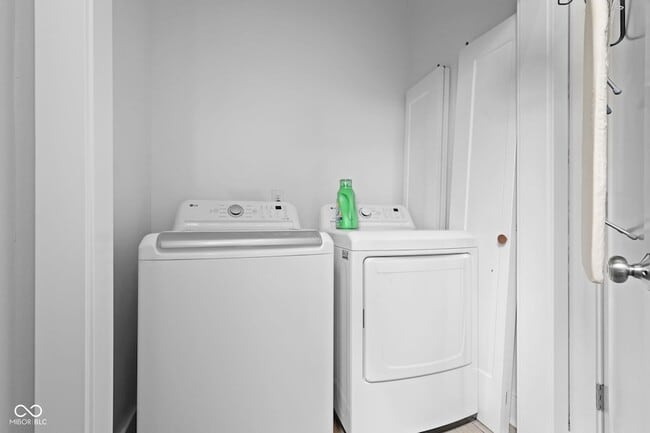 Building Photo - 2464 Broadway St