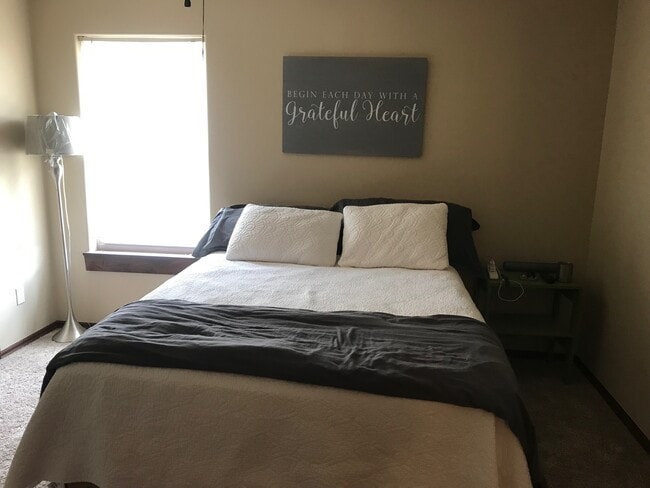 Building Photo - 8 NE 7th St