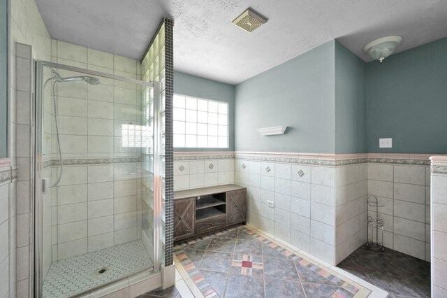 Building Photo - 6715 Dillon Dr