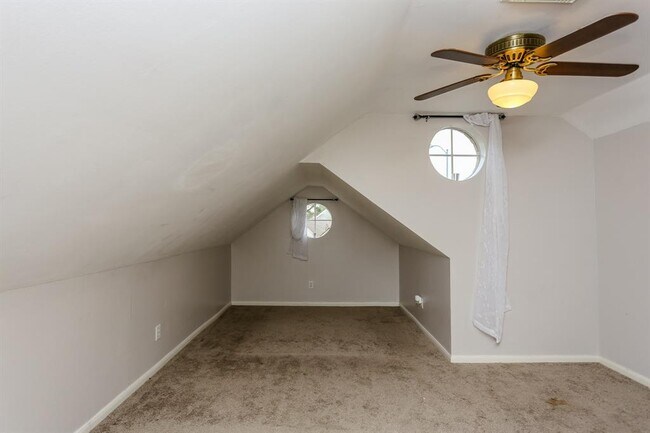 Building Photo - 2611 Oxhill Ct