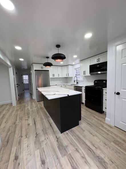 Building Photo - 84 O Dr