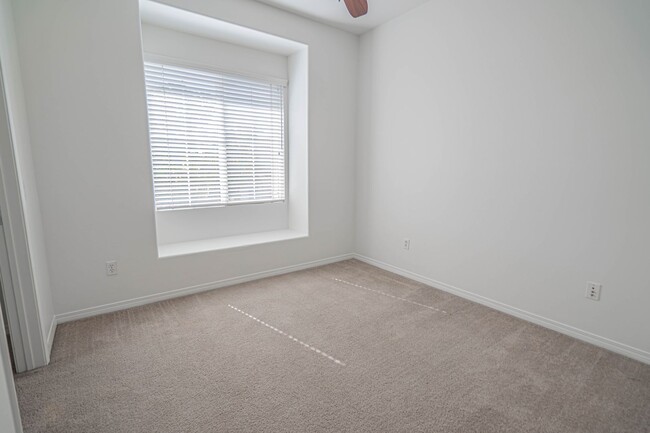 Building Photo - West Creek 3 Bedroom Townhome for Rent in ...