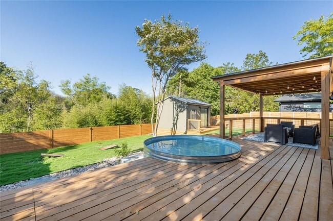 Building Photo - 2405 Trafalgar Dr