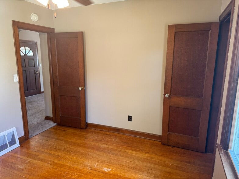 Building Photo - 2608 Wilkes Ave