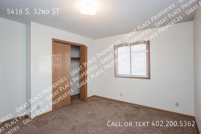 Building Photo - 5416 S 32nd St