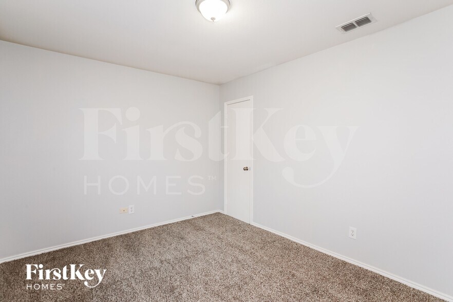 Building Photo - 1502 Barbara Ln