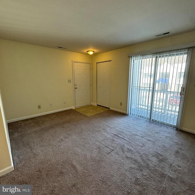 Building Photo - 41 Smokewood Ct