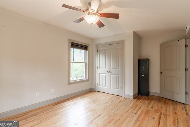 Building Photo - 597 Meadow Brook Ln