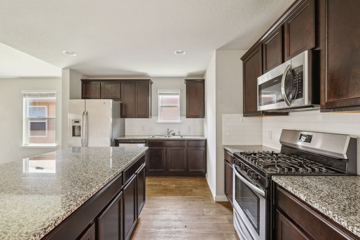 Building Photo - 210 Seaholm Ln