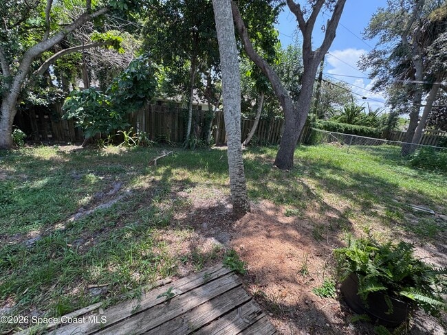 Building Photo - 1723 Bruman Terrace