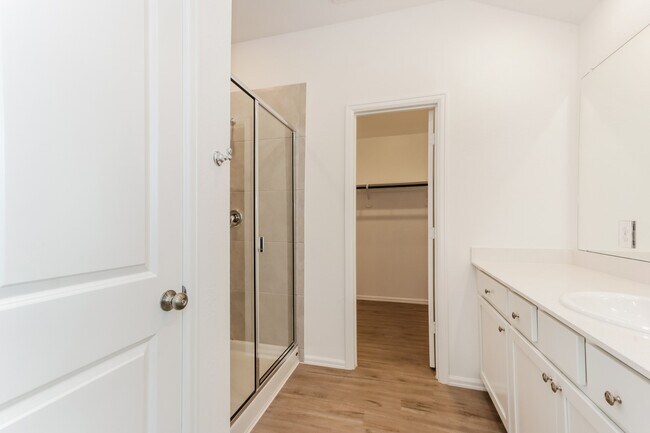 Building Photo - 1731 Sahara Dr