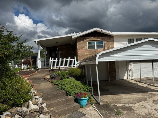Building Photo - ROOM TO ROAM! SPACIOUS VIENNA RANCH-STYLE ...