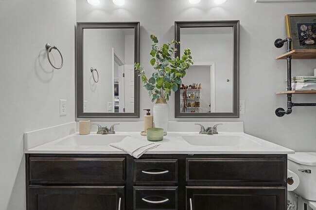 Building Photo - 2138 Ireland Wy