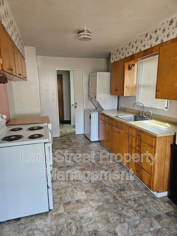 Building Photo - 911 NW 27th St