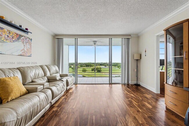 Building Photo - 3090 N Course Dr