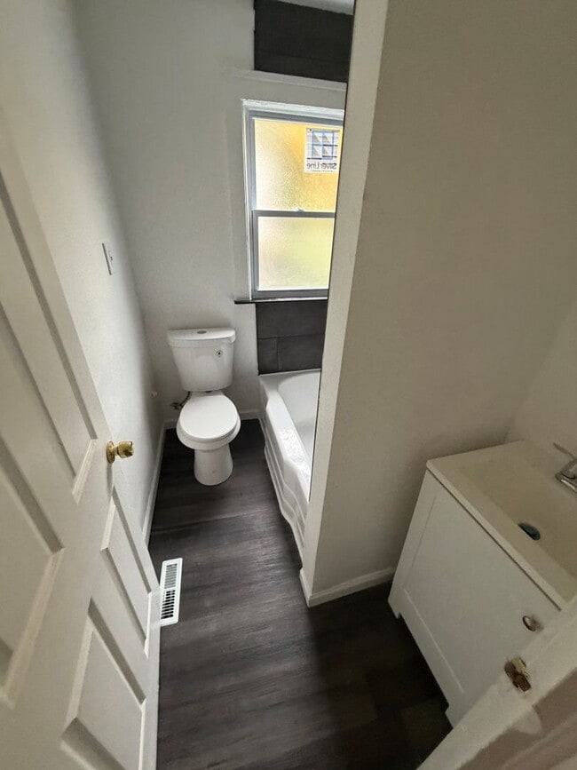 Building Photo - 3242-3242 Sycamore Rd