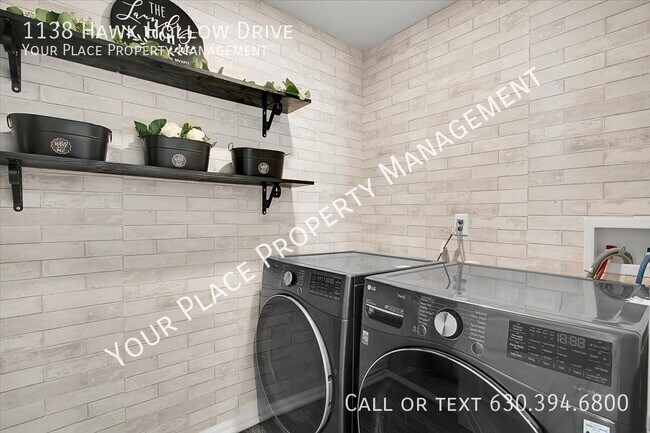 Building Photo - 1138 Hawk Hollow Dr