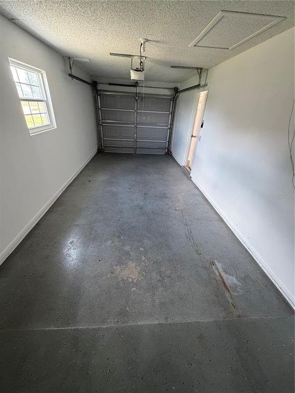 Building Photo - 45 Hickory Track Way