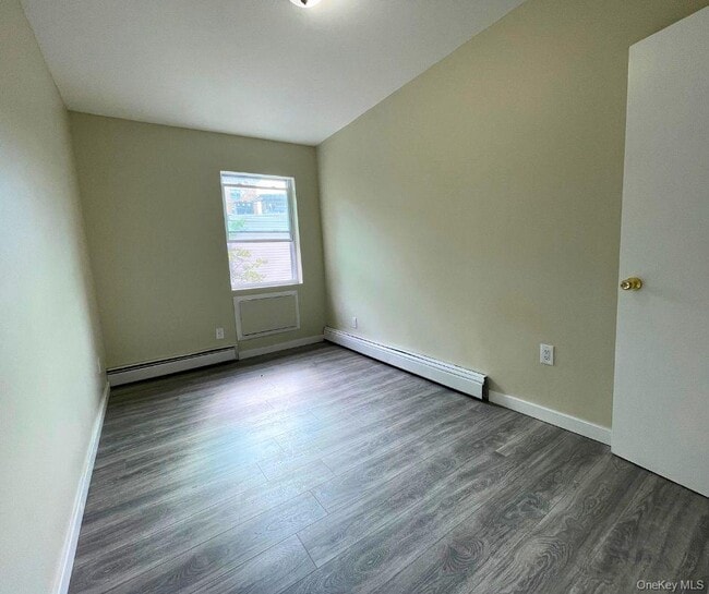Building Photo - 824 Herkimer St