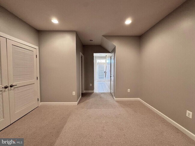Building Photo - 20649 Duxbury Terrace
