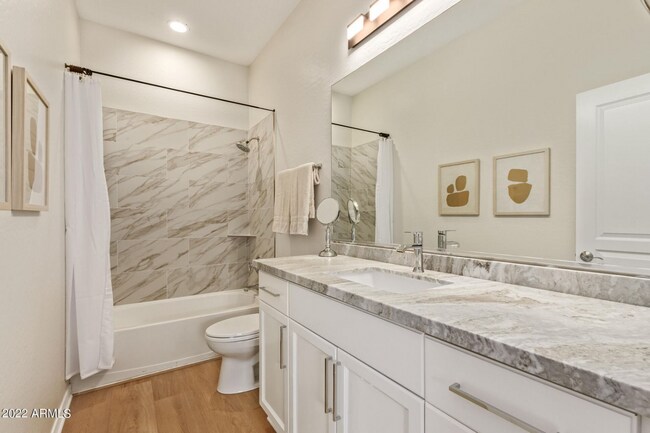 Building Photo - Grayhawk Remodeled Condo