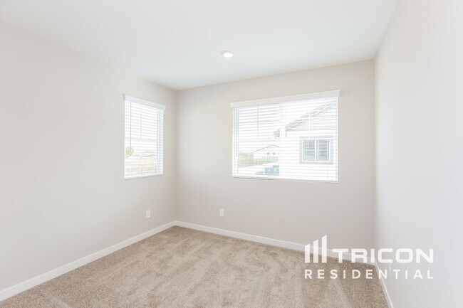 Building Photo - 28189 Cookhouse Ln