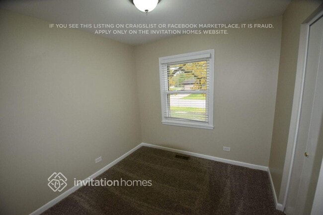 Building Photo - 7939 Edgewood Ct