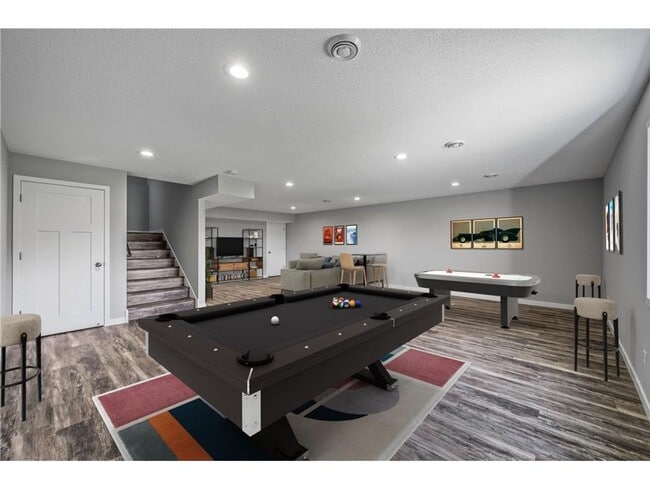 Building Photo - Rare 3 bed 4 bath no upgrade left out! 2 full kitchens, great views, dont miss out!