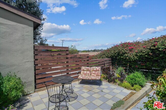 Building Photo - 709 Ocean Park Blvd