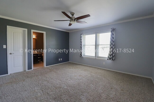 Building Photo - Incredible 4 Bedroom 4 Bath Home in Owasso!!!